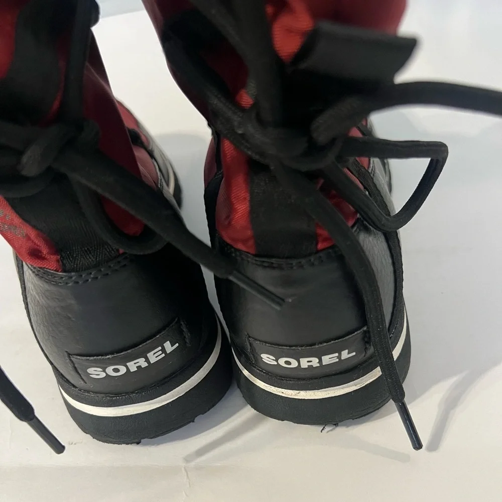 Sorel Women's Red and Black Lace-Up Winter Rain Boots